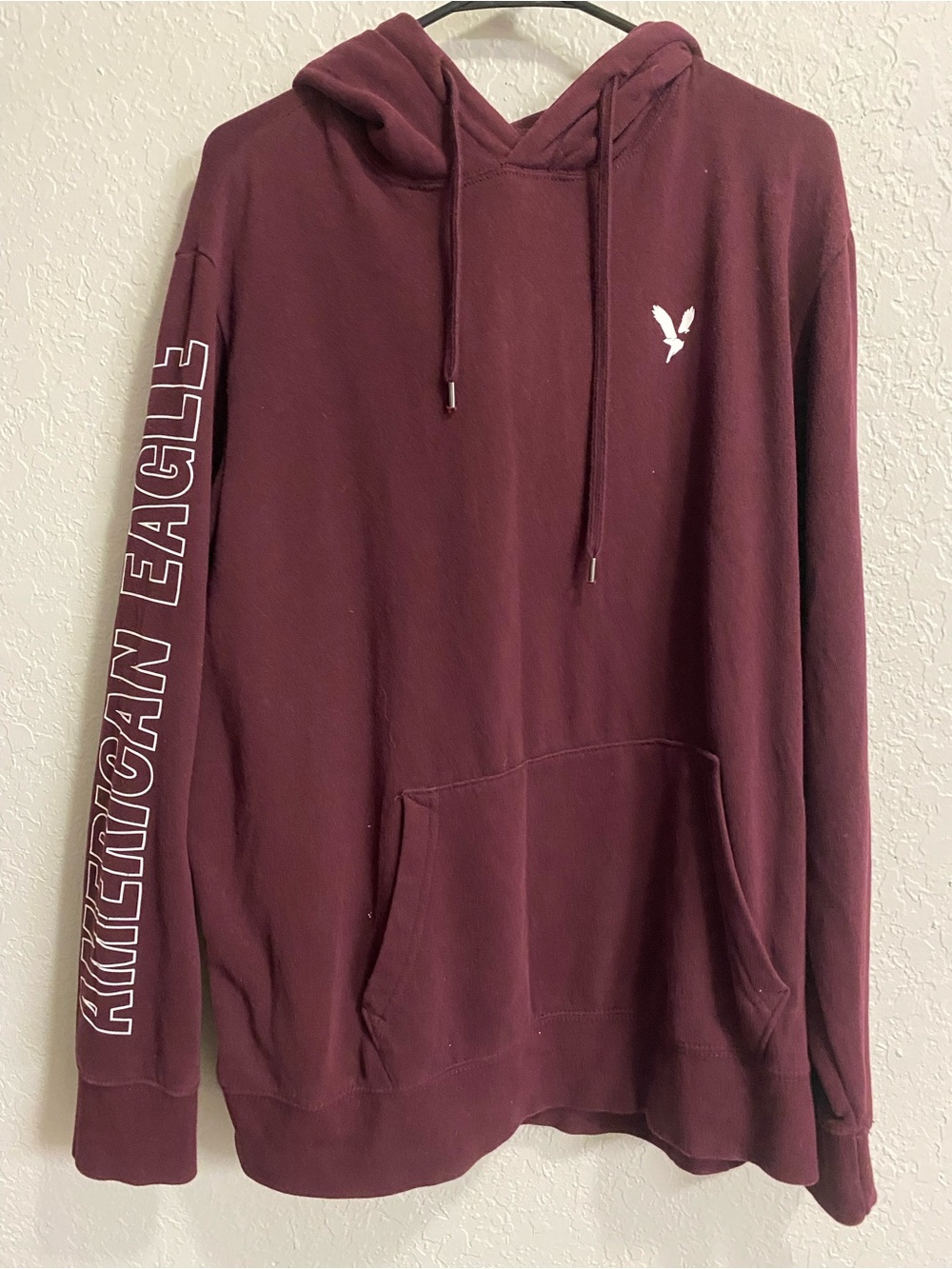 American Eagle Outfitters Men's Maroon Hooded Sweatshirt
